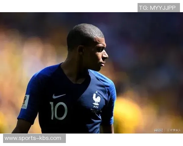 李刚仁手球送点球机会布雷斯特点球滑倒错失良机 李刚仁手球送点球机会布雷斯特点球滑倒错失良机