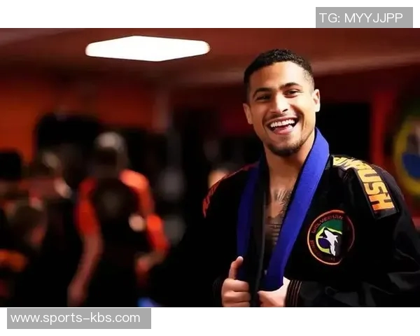 曼联计划冬窗引进狼队中场戈麦斯报价5000万欧球员表示愿意加盟 曼联计划冬窗引进狼队中场戈麦斯报价5000万欧球员表示愿意加盟