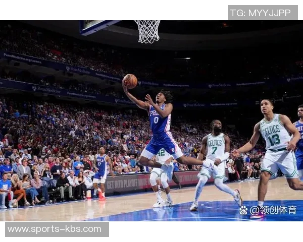 马克西表现出色15投9中轻松砍下22分3篮板8助攻2抢断1盖帽助球队获胜 马克西表现出色15投9中轻松砍下22分3篮板8助攻2抢断1盖帽助球队获胜